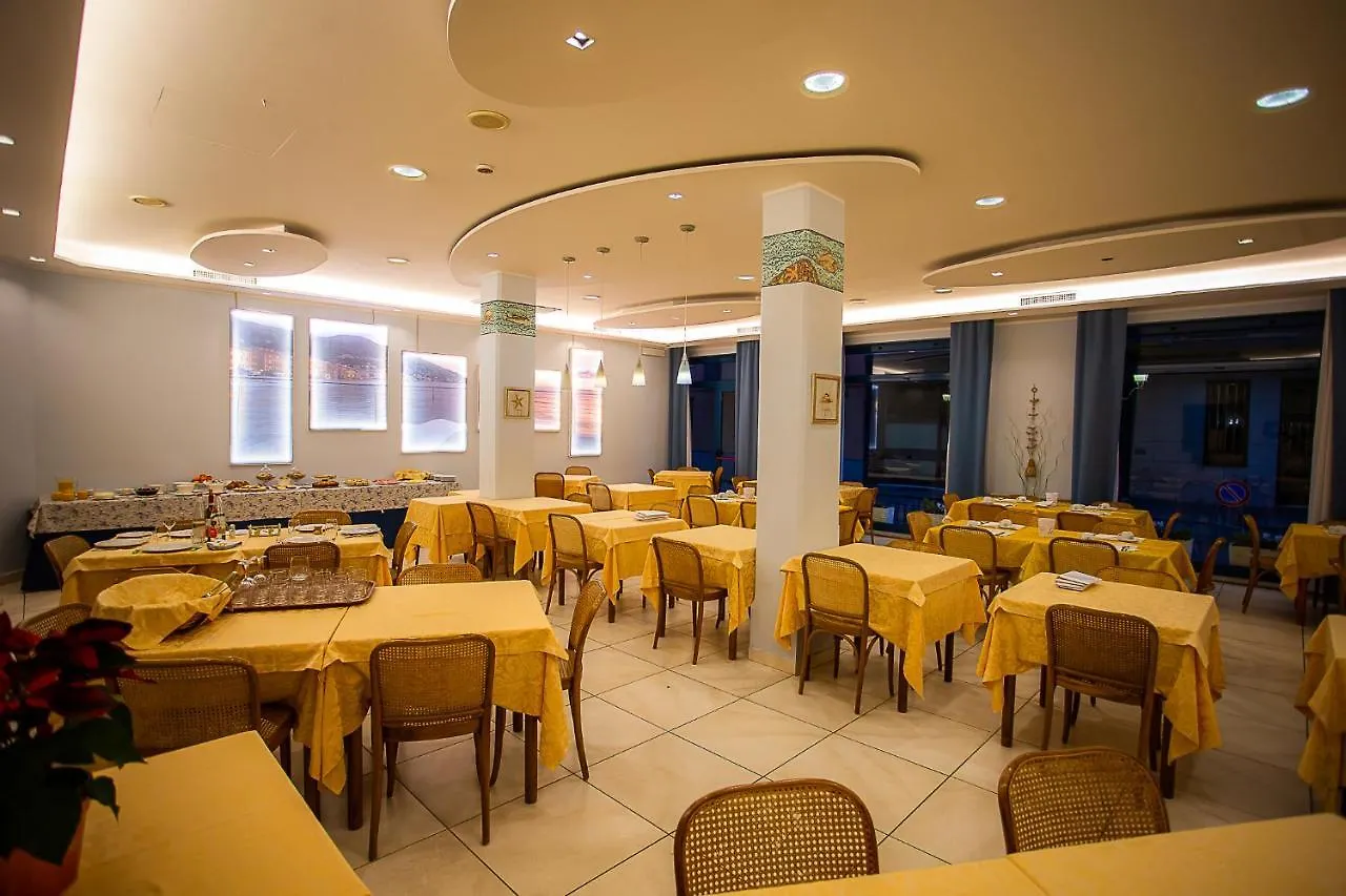 Hotel Nuovo Al Mare Alassio 3*,  Italien