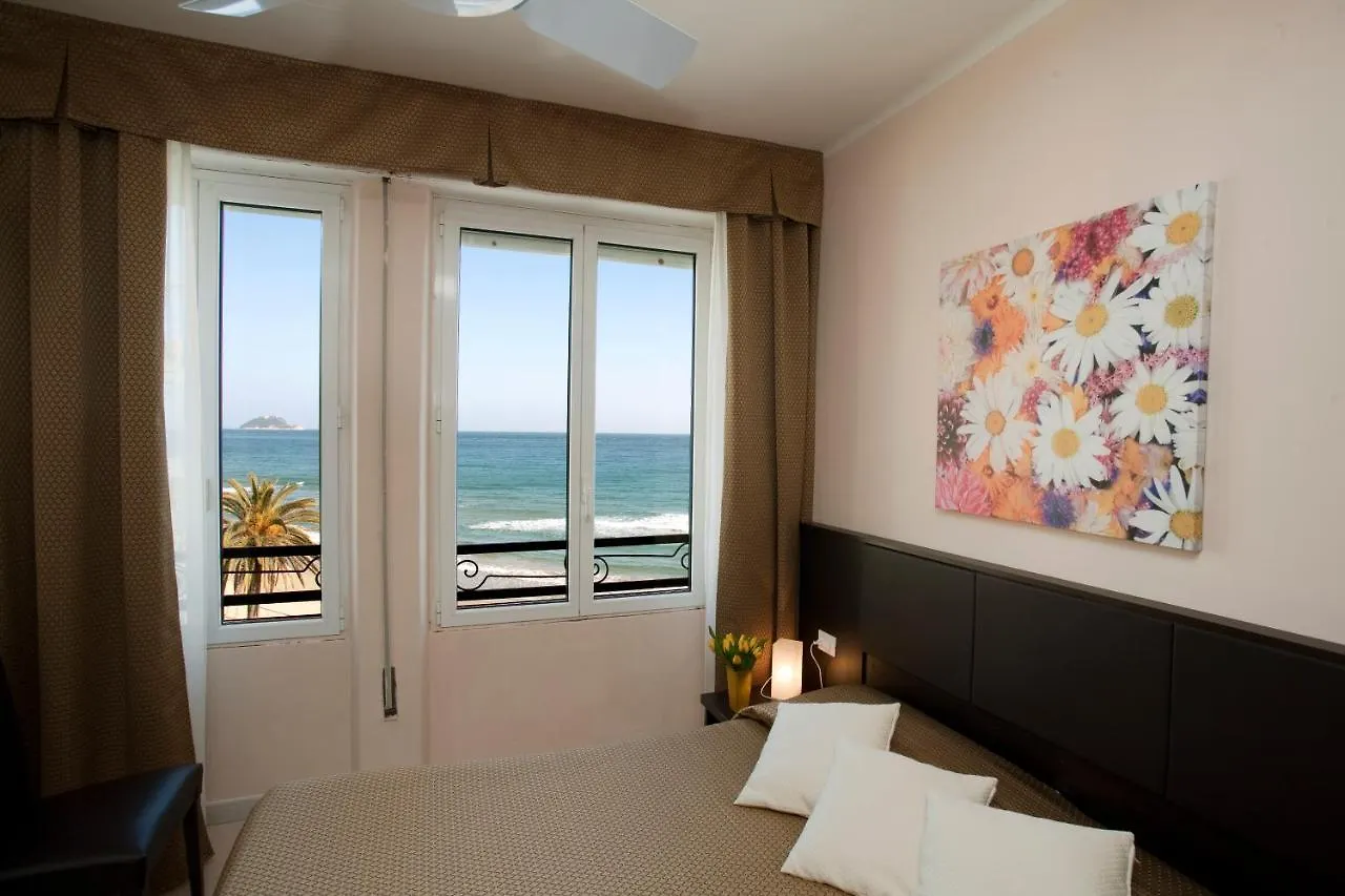 Hotel Nuovo Al Mare Alassio 3*,
